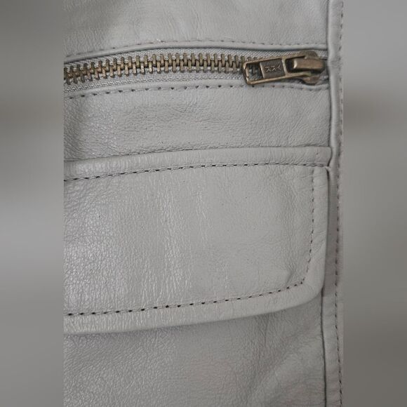 Metro Style Genuine Leather Women's Grey Jacket EUC 20/US Large - Picture 5 of 10
